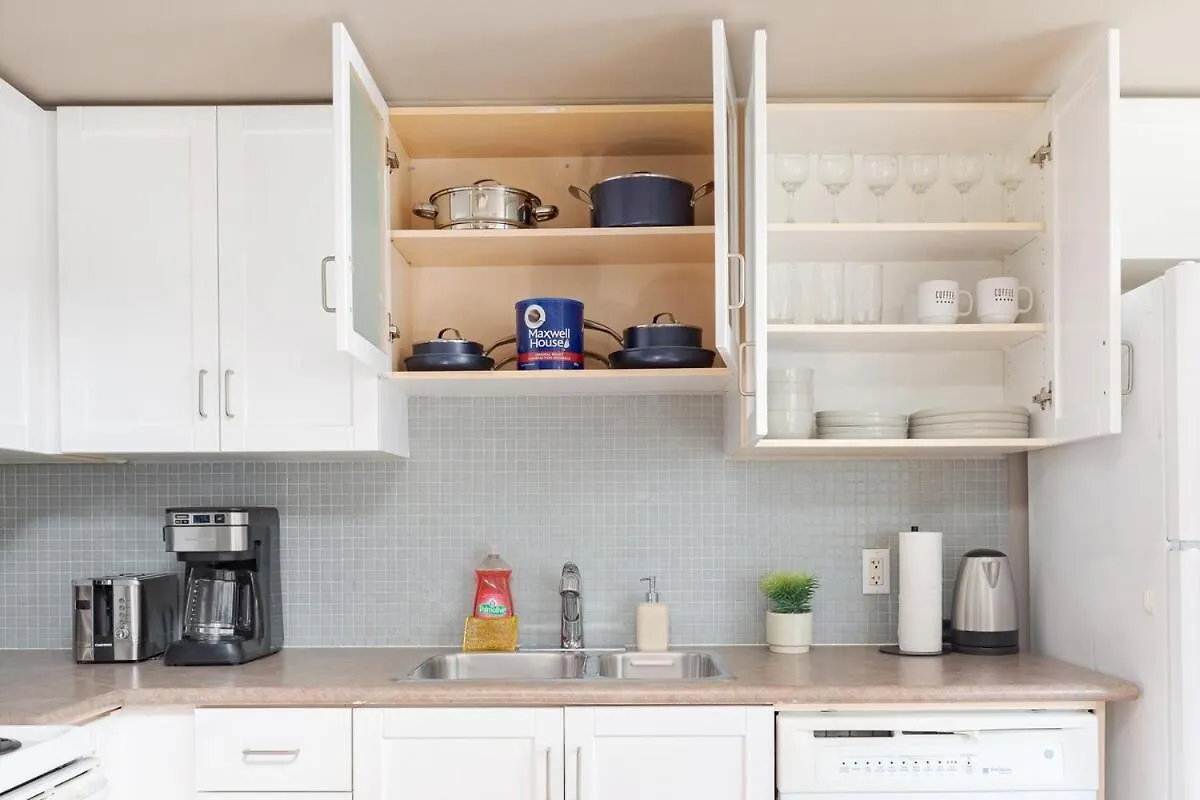 Comfy Liberty Village Home 1Bd Steps From King St Toronto Canada